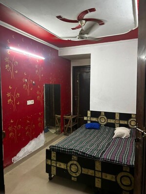 Bedroom in 1 RK Apartment at Sainik Farm – for Rent