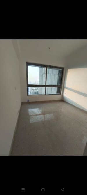 Room in 3 BHK Apartment at Kalpataru Immensa, Kolshet Road – for Sale