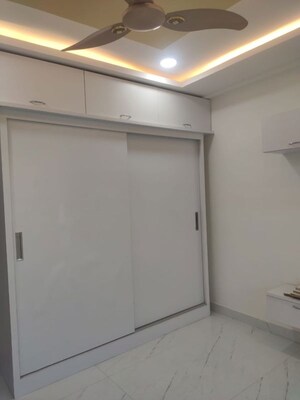 Room in 2 BHK Builder Floor at Kondapur – for Rent