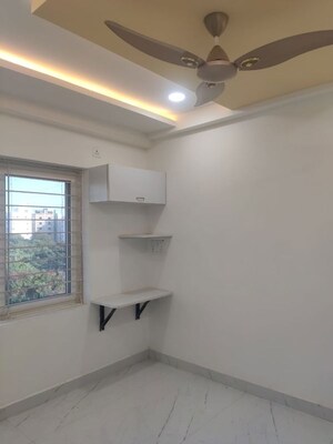 Room in 2 BHK Builder Floor at Kondapur – for Rent