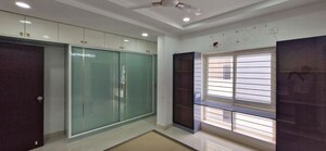 Room in 3 BHK Builder Floor at Kondapur – for Rent