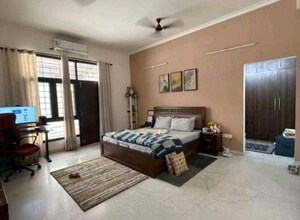 Living Room in 3 BHK Independent House at Sector 44 – for Rent