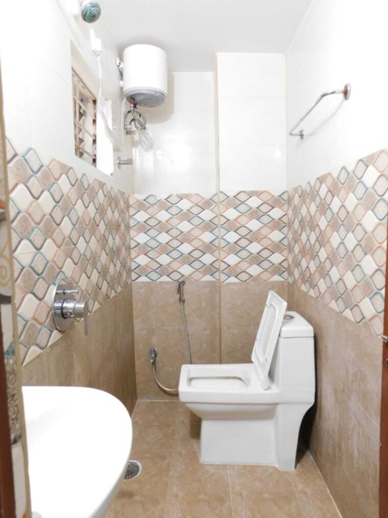 Bathroom, kondapur 2 Bedroom 1200 Sq.Ft. Builder Floor In Kondapur Hyderabad 10624410