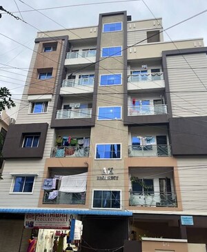  Apartment For Sale in Tolichowki