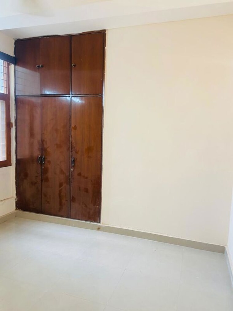 Room, arun-vihar-sector-37 3 Bedroom 1350 Sq.Ft. Apartment In Sector 37 Noida 10624534
