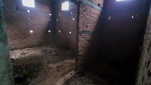 Room in  Independent House at Lamtara – for Sale