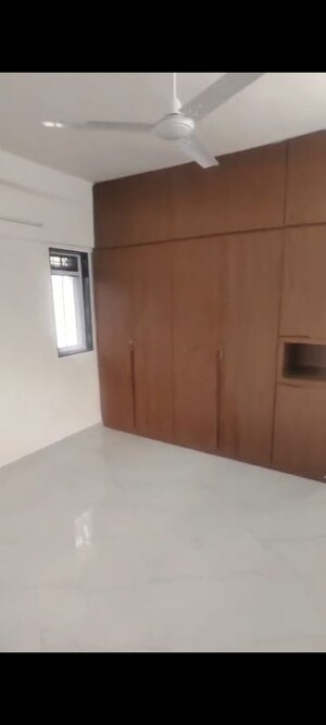 Room in 3 BHK Apartment at Jalvayu Vihar Powai, Powai – for Rent