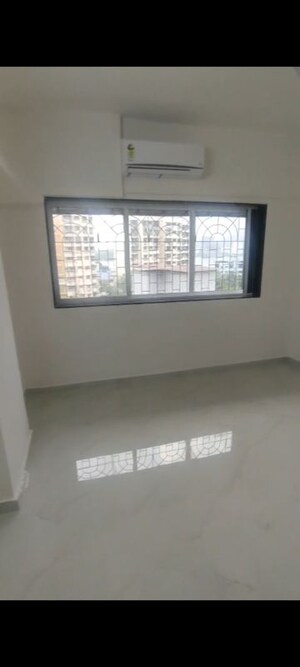 Room in 3 BHK Apartment at Jalvayu Vihar Powai, Powai – for Rent