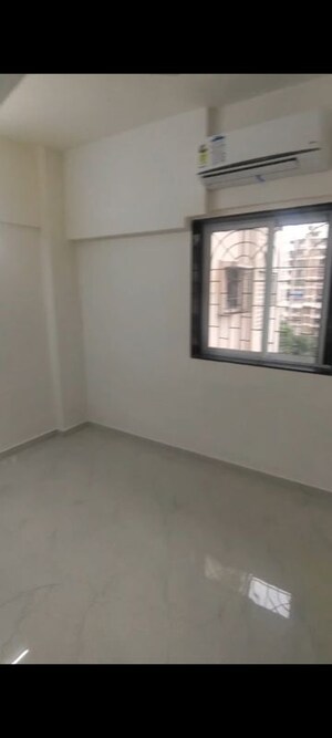 Room in 3 BHK Apartment at Jalvayu Vihar Powai, Powai – for Rent