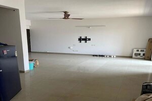 Room in 2 BHK Apartment at Gulmohar Queenstown, Kharadi – for Sale