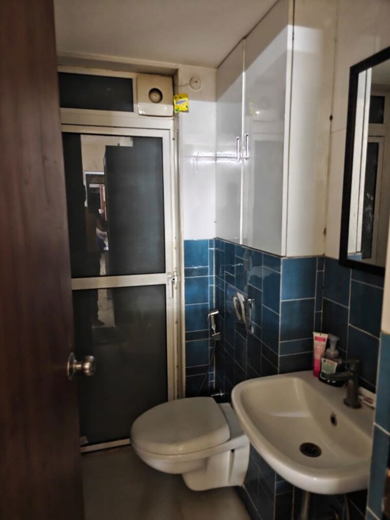 Attached Bathroom, lodha-amara-tower-6-and-22 1 Bedroom 472 Sq.Ft. Apartment In Kolsewadi Thane 10624631