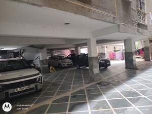 Parking in 2 BHK Builder Floor at Mehrauli – for Rent