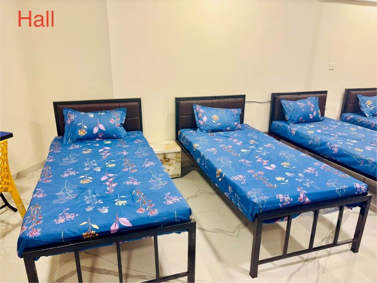 Bedroom, kandivali west Pg For Boys & Girls In Kandivali West 10624656