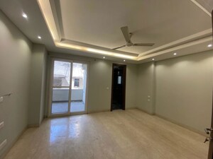 Room in 4 BHK Builder Floor at Greater Kailash ii – for Rent