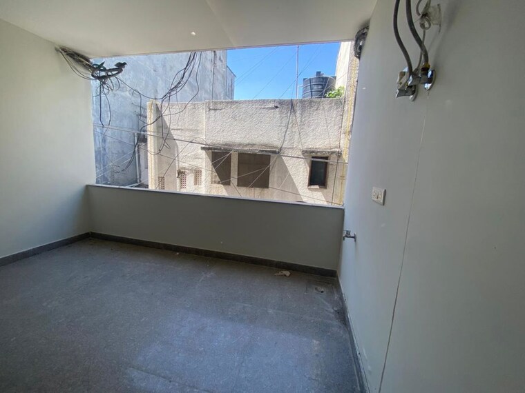 Bathroom, greater kailash ii 4 Bedroom 3000 Sq.Ft. Builder Floor In Greater Kailash ii Delhi 10624662