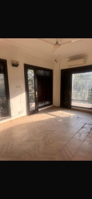 Room in 4 BHK Builder Floor at Greater Kailash I – for Rent