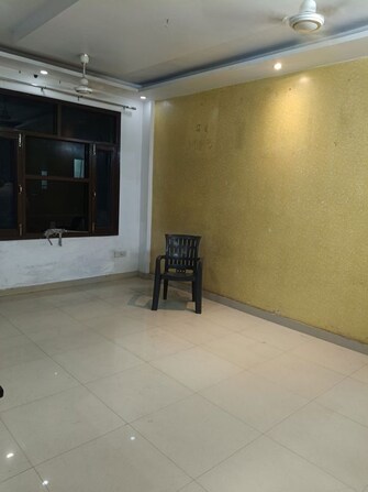 3 BHK + Servant Room 1100 Sq.Ft. Builder Floor in Guru Nanak Enclave