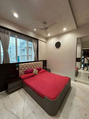 Bedroom in 4 BHK Apartment at Eskay Itus Apartment, Andheri West – for Rent