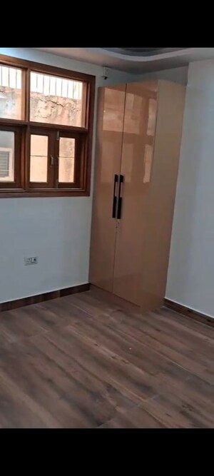 2 BHK Builder Floor For Sale in Mahavir Enclave