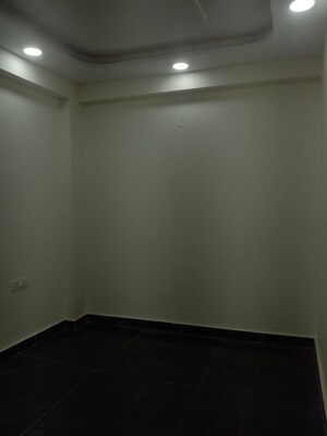 Room in 2 BHK Independent House at Dwarka Mor – for Sale