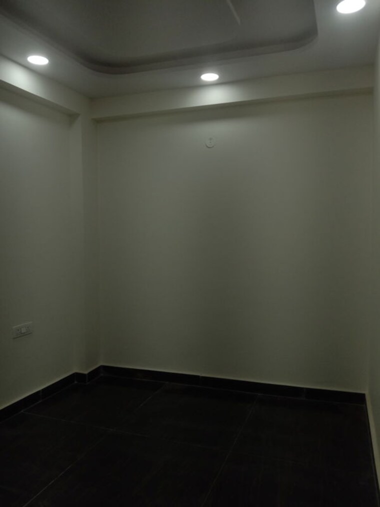 Room, dwarka mor 2 Bedroom 1098 Sq.Ft. Independent House In Dwarka Mor Delhi 10540634