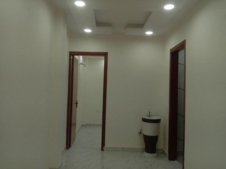 Room, dwarka mor 2 Bedroom 1098 Sq.Ft. Independent House In Dwarka Mor Delhi 10540634