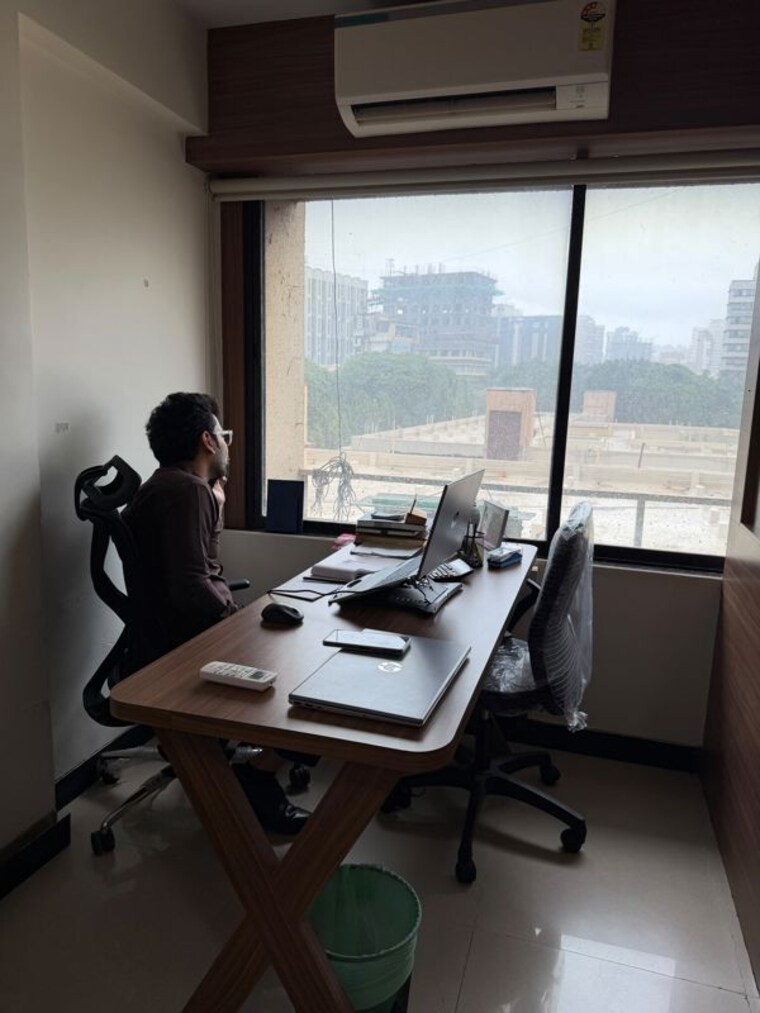 Team Area, knox-plaza Commercial Office Space 350 Sq.Ft. In Malad West Mumbai 10624726