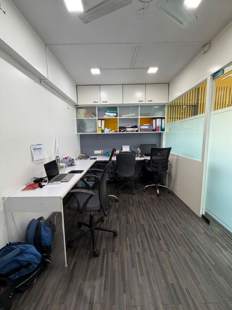 Team Area, knox-plaza Commercial Office Space 350 Sq.Ft. In Malad West Mumbai 10624726