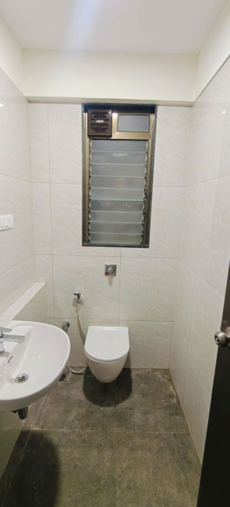 Bathroom, chandak-34-park-estate 2 Bedroom 602 Sq.Ft. Apartment In Goregaon West Mumbai 10624728