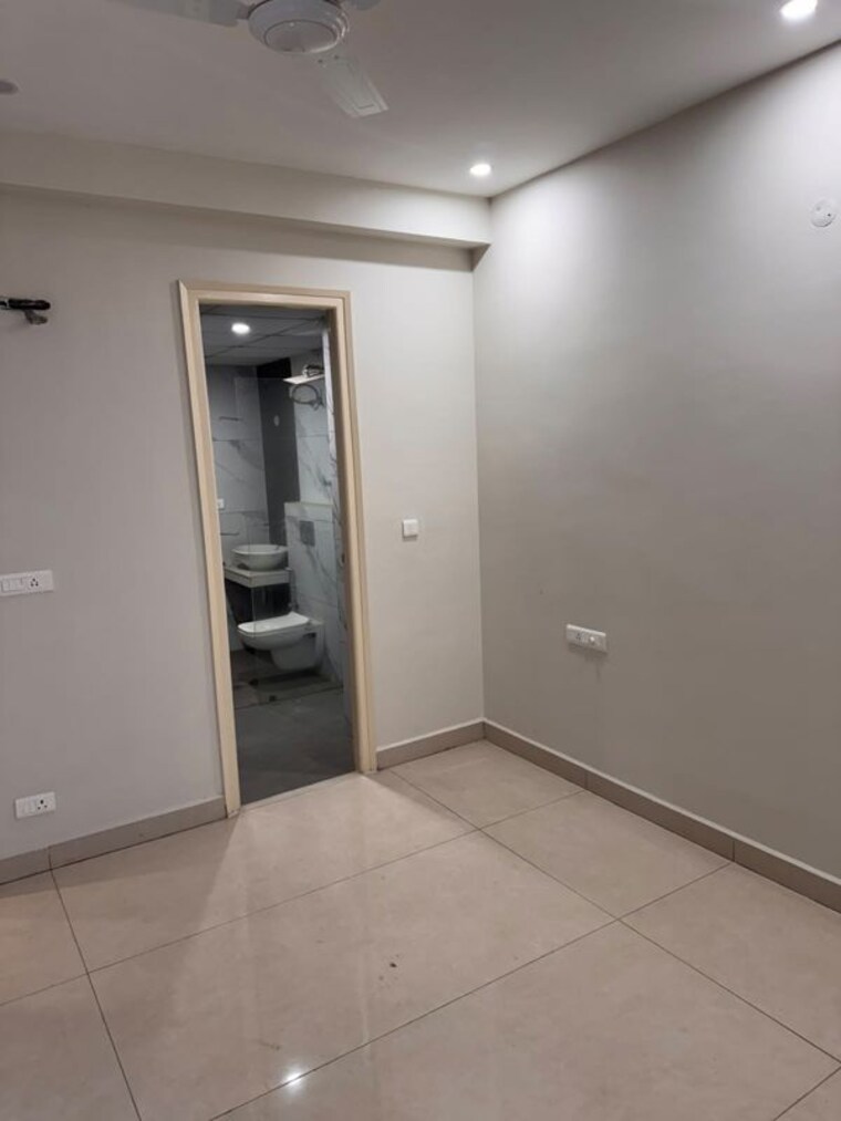 Room, prem-satyam-swastik-apartment 3 Bedroom 1600 Sq.Ft. Builder Floor In Patiala Road Zirakpur 10624759