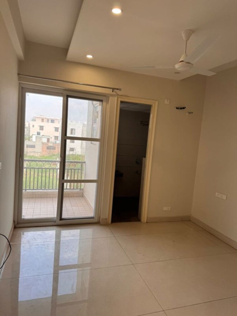 Room, prem-satyam-swastik-apartment 3 Bedroom 1600 Sq.Ft. Builder Floor In Patiala Road Zirakpur 10624759
