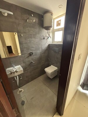 Bathroom in 2 BHK Builder Floor at Sector 46 – for Rent