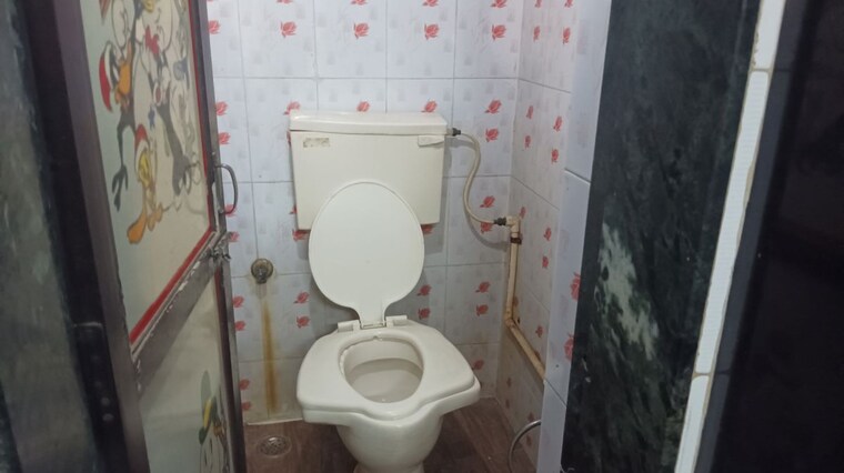 Bathroom, vardhaman-shanti-nagar 2 Bedroom 525 Sq.Ft. Apartment In Mira Road East Thane 10624808
