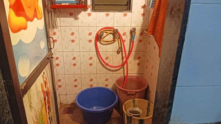 Bathroom, vardhaman-shanti-nagar 2 Bedroom 525 Sq.Ft. Apartment In Mira Road East Thane 10624808