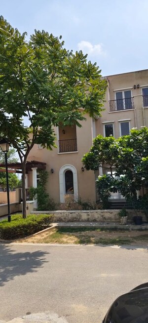 5 BHK Villa – Exterior View View at Emaar Marbella, Sector 66 - for Rent