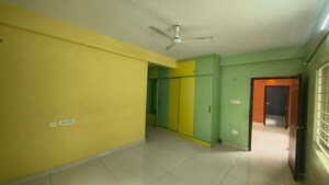 Room in 3 BHK Apartment at Ananda The Ozone Heights, Tellapur – for Rent