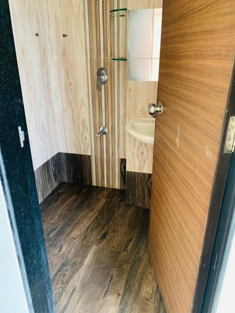 Bathroom, majestic-avighna 2 Bedroom 1000 Sq.Ft. Apartment In Chembur Mumbai 10624870