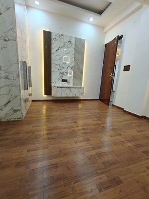 Room in 3.5 BHK Apartment at Prateek Grand City, Siddharth Vihar – for Sale