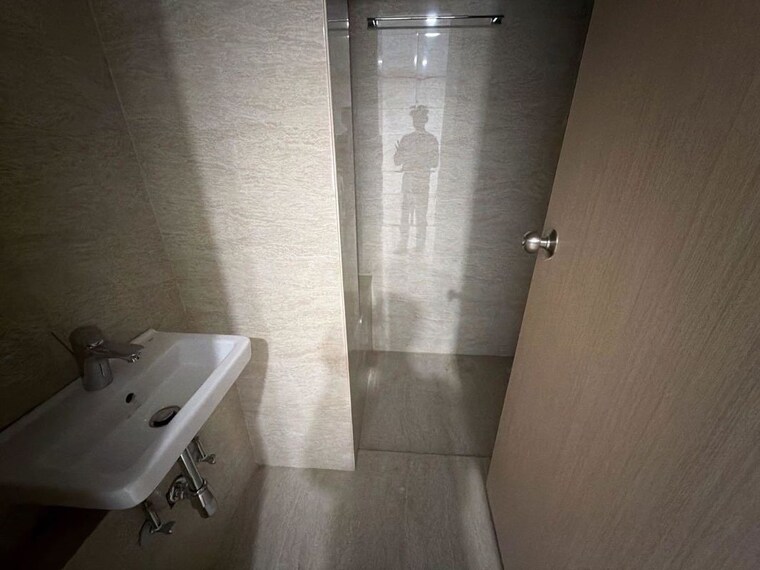 Bathroom, adani-ten-bkc 3 Bedroom 990 Sq.Ft. Apartment In Bandra East Mumbai 10624904