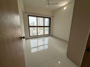 Room in 4 BHK Apartment at Raj Infinia, Malad West – for Sale
