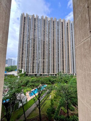 1 BHK Apartment For Rent in Raymond Ten X Habitat, Pokhran Road No Two
