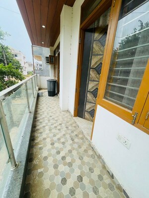 Balcony in 1 BHK Builder Floor at Ardee City, Sector 52 – for Rent
