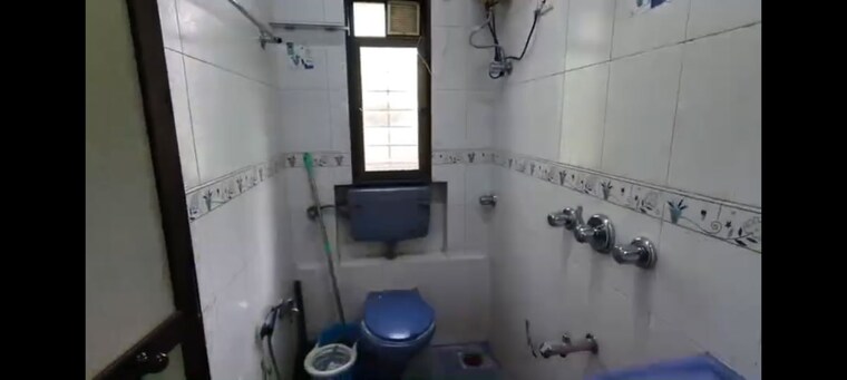Bathroom, kalina 2 Bedroom 680 Sq.Ft. Apartment In Kalina Mumbai 10624959