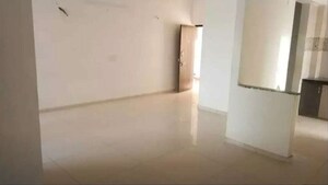 Room in 3 BHK Apartment at Central Area – for Rent