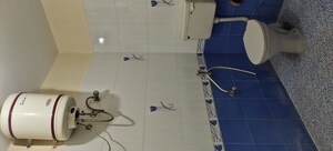 Bathroom in 2 BHK Builder Floor at Hsr Layout Sector 2 – for Rent
