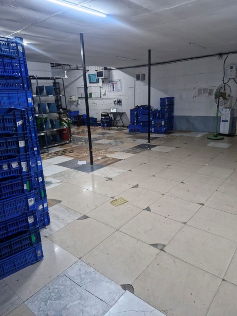  Parking, tingre nagar Commercial Warehouse 3000 Sq.Ft. In Tingre Nagar Pune 10624978