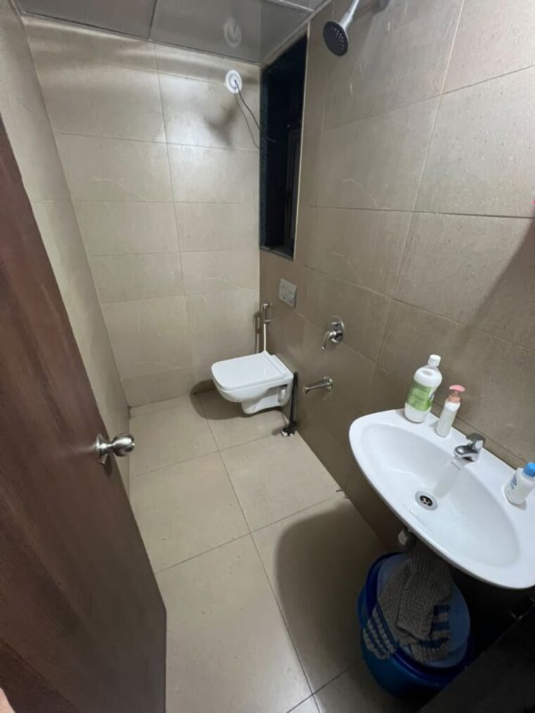 Bathroom, runwal-eirene 1 Bedroom 400 Sq.Ft. Apartment In Balkum Pada Thane 10624986