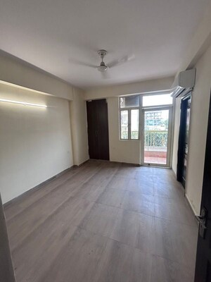 Room in 3 BHK Apartment at VVIP Suites, Raj Nagar Extension – for Rent