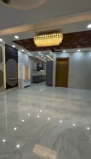 Room in 3 BHK Builder Floor at Puri Kohinoor, Sector 89 – for Sale