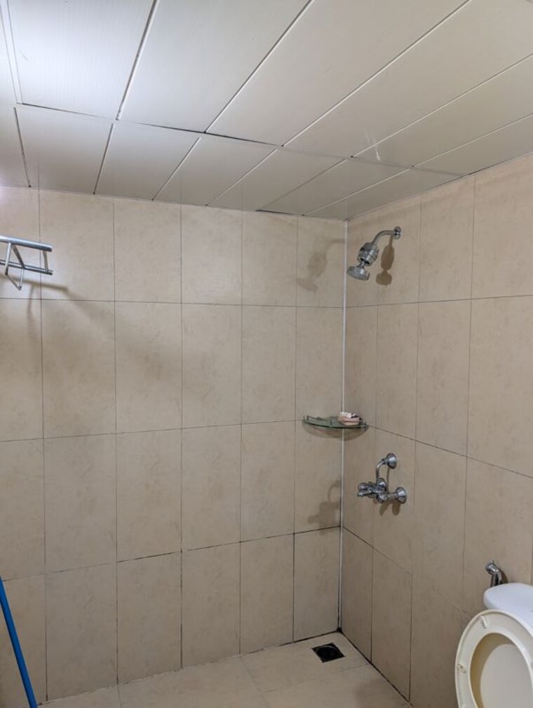 Bathroom, prestige-royale-gardens 2.5 Bedroom 1396 Sq.Ft. Apartment In Doddaballapur Road Bangalore 10625002